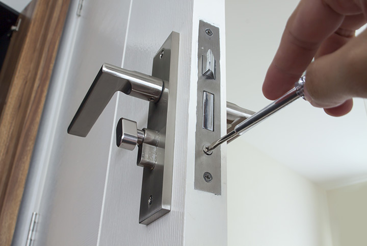 Our local locksmiths are able to repair and install door locks for properties in Upper Clapton and the local area.